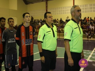 
<a style='margin-left: 5px;' class='btn btn-xs btn-social btn-facebook' href='https://www.facebook.com/sharer/sharer.php?u=https://www.boladovale.com.br/imgs/800-800-90/conteudo/fotos/1586/img5948.jpg' rel='popup' data-width='500' data-height='400'><i class='fa fa-facebook'></i>Compartilhar <span class='hidden-xs'>no Facebook</span>
</a> 
<a class='btn btn-default btn-xs' target='_blank' href='imgs/800-800-90/conteudo/fotos/1586/img5948.jpg'>
<span class='glyphicon glyphicon-cloud-download'></span> Salvar
</a> 
<span></span>