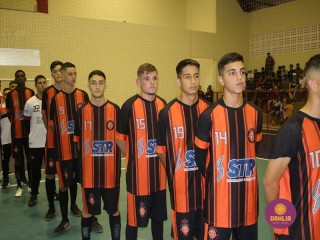 
<a style='margin-left: 5px;' class='btn btn-xs btn-social btn-facebook' href='https://www.facebook.com/sharer/sharer.php?u=https://www.boladovale.com.br/imgs/800-800-90/conteudo/fotos/1586/img5950.jpg' rel='popup' data-width='500' data-height='400'><i class='fa fa-facebook'></i>Compartilhar <span class='hidden-xs'>no Facebook</span>
</a> 
<a class='btn btn-default btn-xs' target='_blank' href='imgs/800-800-90/conteudo/fotos/1586/img5950.jpg'>
<span class='glyphicon glyphicon-cloud-download'></span> Salvar
</a> 
<span></span>