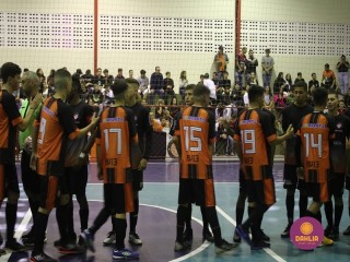 
<a style='margin-left: 5px;' class='btn btn-xs btn-social btn-facebook' href='https://www.facebook.com/sharer/sharer.php?u=https://www.boladovale.com.br/imgs/800-800-90/conteudo/fotos/1586/img5959.jpg' rel='popup' data-width='500' data-height='400'><i class='fa fa-facebook'></i>Compartilhar <span class='hidden-xs'>no Facebook</span>
</a> 
<a class='btn btn-default btn-xs' target='_blank' href='imgs/800-800-90/conteudo/fotos/1586/img5959.jpg'>
<span class='glyphicon glyphicon-cloud-download'></span> Salvar
</a> 
<span></span>