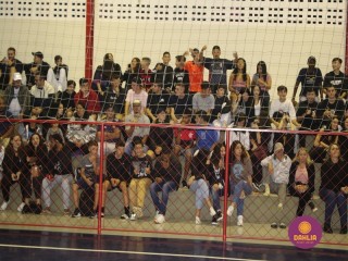 
<a style='margin-left: 5px;' class='btn btn-xs btn-social btn-facebook' href='https://www.facebook.com/sharer/sharer.php?u=https://www.boladovale.com.br/imgs/800-800-90/conteudo/fotos/1586/img5974.jpg' rel='popup' data-width='500' data-height='400'><i class='fa fa-facebook'></i>Compartilhar <span class='hidden-xs'>no Facebook</span>
</a> 
<a class='btn btn-default btn-xs' target='_blank' href='imgs/800-800-90/conteudo/fotos/1586/img5974.jpg'>
<span class='glyphicon glyphicon-cloud-download'></span> Salvar
</a> 
<span></span>