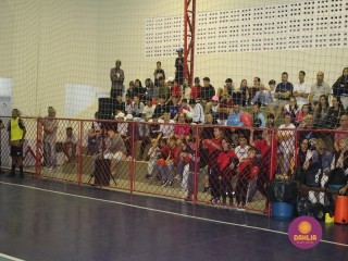 
<a style='margin-left: 5px;' class='btn btn-xs btn-social btn-facebook' href='https://www.facebook.com/sharer/sharer.php?u=https://www.boladovale.com.br/imgs/800-800-90/conteudo/fotos/1586/img5975.jpg' rel='popup' data-width='500' data-height='400'><i class='fa fa-facebook'></i>Compartilhar <span class='hidden-xs'>no Facebook</span>
</a> 
<a class='btn btn-default btn-xs' target='_blank' href='imgs/800-800-90/conteudo/fotos/1586/img5975.jpg'>
<span class='glyphicon glyphicon-cloud-download'></span> Salvar
</a> 
<span></span>