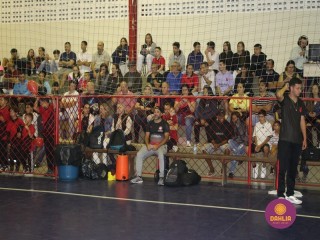 
<a style='margin-left: 5px;' class='btn btn-xs btn-social btn-facebook' href='https://www.facebook.com/sharer/sharer.php?u=https://www.boladovale.com.br/imgs/800-800-90/conteudo/fotos/1586/img5976.jpg' rel='popup' data-width='500' data-height='400'><i class='fa fa-facebook'></i>Compartilhar <span class='hidden-xs'>no Facebook</span>
</a> 
<a class='btn btn-default btn-xs' target='_blank' href='imgs/800-800-90/conteudo/fotos/1586/img5976.jpg'>
<span class='glyphicon glyphicon-cloud-download'></span> Salvar
</a> 
<span></span>
