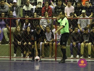 
<a style='margin-left: 5px;' class='btn btn-xs btn-social btn-facebook' href='https://www.facebook.com/sharer/sharer.php?u=https://www.boladovale.com.br/imgs/800-800-90/conteudo/fotos/1586/img6019.jpg' rel='popup' data-width='500' data-height='400'><i class='fa fa-facebook'></i>Compartilhar <span class='hidden-xs'>no Facebook</span>
</a> 
<a class='btn btn-default btn-xs' target='_blank' href='imgs/800-800-90/conteudo/fotos/1586/img6019.jpg'>
<span class='glyphicon glyphicon-cloud-download'></span> Salvar
</a> 
<span></span>