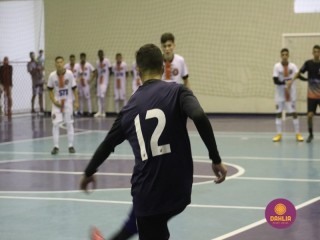 
<a style='margin-left: 5px;' class='btn btn-xs btn-social btn-facebook' href='https://www.facebook.com/sharer/sharer.php?u=https://www.boladovale.com.br/imgs/800-800-90/conteudo/fotos/1586/img6026.jpg' rel='popup' data-width='500' data-height='400'><i class='fa fa-facebook'></i>Compartilhar <span class='hidden-xs'>no Facebook</span>
</a> 
<a class='btn btn-default btn-xs' target='_blank' href='imgs/800-800-90/conteudo/fotos/1586/img6026.jpg'>
<span class='glyphicon glyphicon-cloud-download'></span> Salvar
</a> 
<span></span>