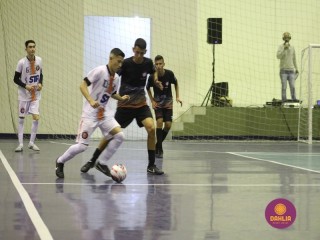 
<a style='margin-left: 5px;' class='btn btn-xs btn-social btn-facebook' href='https://www.facebook.com/sharer/sharer.php?u=https://www.boladovale.com.br/imgs/800-800-90/conteudo/fotos/1586/img6067.jpg' rel='popup' data-width='500' data-height='400'><i class='fa fa-facebook'></i>Compartilhar <span class='hidden-xs'>no Facebook</span>
</a> 
<a class='btn btn-default btn-xs' target='_blank' href='imgs/800-800-90/conteudo/fotos/1586/img6067.jpg'>
<span class='glyphicon glyphicon-cloud-download'></span> Salvar
</a> 
<span></span>