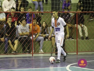 
<a style='margin-left: 5px;' class='btn btn-xs btn-social btn-facebook' href='https://www.facebook.com/sharer/sharer.php?u=https://www.boladovale.com.br/imgs/800-800-90/conteudo/fotos/1586/img6086.jpg' rel='popup' data-width='500' data-height='400'><i class='fa fa-facebook'></i>Compartilhar <span class='hidden-xs'>no Facebook</span>
</a> 
<a class='btn btn-default btn-xs' target='_blank' href='imgs/800-800-90/conteudo/fotos/1586/img6086.jpg'>
<span class='glyphicon glyphicon-cloud-download'></span> Salvar
</a> 
<span></span>