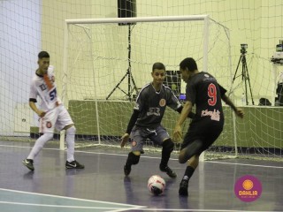 
<a style='margin-left: 5px;' class='btn btn-xs btn-social btn-facebook' href='https://www.facebook.com/sharer/sharer.php?u=https://www.boladovale.com.br/imgs/800-800-90/conteudo/fotos/1586/img6098.jpg' rel='popup' data-width='500' data-height='400'><i class='fa fa-facebook'></i>Compartilhar <span class='hidden-xs'>no Facebook</span>
</a> 
<a class='btn btn-default btn-xs' target='_blank' href='imgs/800-800-90/conteudo/fotos/1586/img6098.jpg'>
<span class='glyphicon glyphicon-cloud-download'></span> Salvar
</a> 
<span></span>