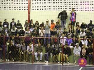 
<a style='margin-left: 5px;' class='btn btn-xs btn-social btn-facebook' href='https://www.facebook.com/sharer/sharer.php?u=https://www.boladovale.com.br/imgs/800-800-90/conteudo/fotos/1586/img6102.jpg' rel='popup' data-width='500' data-height='400'><i class='fa fa-facebook'></i>Compartilhar <span class='hidden-xs'>no Facebook</span>
</a> 
<a class='btn btn-default btn-xs' target='_blank' href='imgs/800-800-90/conteudo/fotos/1586/img6102.jpg'>
<span class='glyphicon glyphicon-cloud-download'></span> Salvar
</a> 
<span></span>