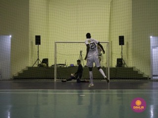
<a style='margin-left: 5px;' class='btn btn-xs btn-social btn-facebook' href='https://www.facebook.com/sharer/sharer.php?u=https://www.boladovale.com.br/imgs/800-800-90/conteudo/fotos/1586/img6180.jpg' rel='popup' data-width='500' data-height='400'><i class='fa fa-facebook'></i>Compartilhar <span class='hidden-xs'>no Facebook</span>
</a> 
<a class='btn btn-default btn-xs' target='_blank' href='imgs/800-800-90/conteudo/fotos/1586/img6180.jpg'>
<span class='glyphicon glyphicon-cloud-download'></span> Salvar
</a> 
<span></span>