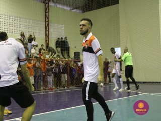 
<a style='margin-left: 5px;' class='btn btn-xs btn-social btn-facebook' href='https://www.facebook.com/sharer/sharer.php?u=https://www.boladovale.com.br/imgs/800-800-90/conteudo/fotos/1586/img6188.jpg' rel='popup' data-width='500' data-height='400'><i class='fa fa-facebook'></i>Compartilhar <span class='hidden-xs'>no Facebook</span>
</a> 
<a class='btn btn-default btn-xs' target='_blank' href='imgs/800-800-90/conteudo/fotos/1586/img6188.jpg'>
<span class='glyphicon glyphicon-cloud-download'></span> Salvar
</a> 
<span></span>