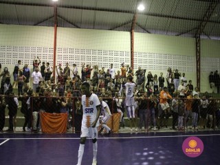 
<a style='margin-left: 5px;' class='btn btn-xs btn-social btn-facebook' href='https://www.facebook.com/sharer/sharer.php?u=https://www.boladovale.com.br/imgs/800-800-90/conteudo/fotos/1586/img6298.jpg' rel='popup' data-width='500' data-height='400'><i class='fa fa-facebook'></i>Compartilhar <span class='hidden-xs'>no Facebook</span>
</a> 
<a class='btn btn-default btn-xs' target='_blank' href='imgs/800-800-90/conteudo/fotos/1586/img6298.jpg'>
<span class='glyphicon glyphicon-cloud-download'></span> Salvar
</a> 
<span></span>