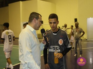
<a style='margin-left: 5px;' class='btn btn-xs btn-social btn-facebook' href='https://www.facebook.com/sharer/sharer.php?u=https://www.boladovale.com.br/imgs/800-800-90/conteudo/fotos/1586/img6335.jpg' rel='popup' data-width='500' data-height='400'><i class='fa fa-facebook'></i>Compartilhar <span class='hidden-xs'>no Facebook</span>
</a> 
<a class='btn btn-default btn-xs' target='_blank' href='imgs/800-800-90/conteudo/fotos/1586/img6335.jpg'>
<span class='glyphicon glyphicon-cloud-download'></span> Salvar
</a> 
<span></span>