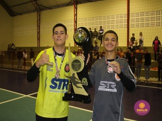 
<a style='margin-left: 5px;' class='btn btn-xs btn-social btn-facebook' href='https://www.facebook.com/sharer/sharer.php?u=https://www.boladovale.com.br/imgs/800-800-90/conteudo/fotos/1586/img6442.jpg' rel='popup' data-width='500' data-height='400'><i class='fa fa-facebook'></i>Compartilhar <span class='hidden-xs'>no Facebook</span>
</a> 
<a class='btn btn-default btn-xs' target='_blank' href='imgs/800-800-90/conteudo/fotos/1586/img6442.jpg'>
<span class='glyphicon glyphicon-cloud-download'></span> Salvar
</a> 
<span></span>