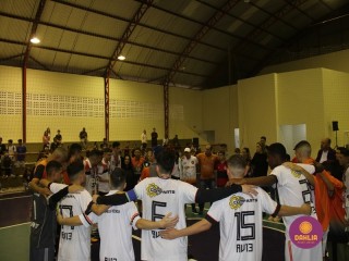 
<a style='margin-left: 5px;' class='btn btn-xs btn-social btn-facebook' href='https://www.facebook.com/sharer/sharer.php?u=https://www.boladovale.com.br/imgs/800-800-90/conteudo/fotos/1586/img6478.jpg' rel='popup' data-width='500' data-height='400'><i class='fa fa-facebook'></i>Compartilhar <span class='hidden-xs'>no Facebook</span>
</a> 
<a class='btn btn-default btn-xs' target='_blank' href='imgs/800-800-90/conteudo/fotos/1586/img6478.jpg'>
<span class='glyphicon glyphicon-cloud-download'></span> Salvar
</a> 
<span></span>