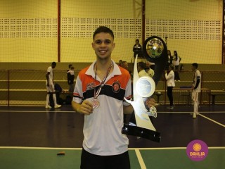 
<a style='margin-left: 5px;' class='btn btn-xs btn-social btn-facebook' href='https://www.facebook.com/sharer/sharer.php?u=https://www.boladovale.com.br/imgs/800-800-90/conteudo/fotos/1586/img6504.jpg' rel='popup' data-width='500' data-height='400'><i class='fa fa-facebook'></i>Compartilhar <span class='hidden-xs'>no Facebook</span>
</a> 
<a class='btn btn-default btn-xs' target='_blank' href='imgs/800-800-90/conteudo/fotos/1586/img6504.jpg'>
<span class='glyphicon glyphicon-cloud-download'></span> Salvar
</a> 
<span></span>