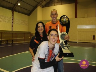 
<a style='margin-left: 5px;' class='btn btn-xs btn-social btn-facebook' href='https://www.facebook.com/sharer/sharer.php?u=https://www.boladovale.com.br/imgs/800-800-90/conteudo/fotos/1586/img6506.jpg' rel='popup' data-width='500' data-height='400'><i class='fa fa-facebook'></i>Compartilhar <span class='hidden-xs'>no Facebook</span>
</a> 
<a class='btn btn-default btn-xs' target='_blank' href='imgs/800-800-90/conteudo/fotos/1586/img6506.jpg'>
<span class='glyphicon glyphicon-cloud-download'></span> Salvar
</a> 
<span></span>