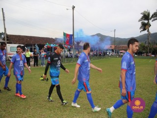 
<a style='margin-left: 5px;' class='btn btn-xs btn-social btn-facebook' href='https://www.facebook.com/sharer/sharer.php?u=https://www.boladovale.com.br/imgs/800-800-90/conteudo/fotos/1587/img6613.jpg' rel='popup' data-width='500' data-height='400'><i class='fa fa-facebook'></i>Compartilhar <span class='hidden-xs'>no Facebook</span>
</a> 
<a class='btn btn-default btn-xs' target='_blank' href='imgs/800-800-90/conteudo/fotos/1587/img6613.jpg'>
<span class='glyphicon glyphicon-cloud-download'></span> Salvar
</a> 
<span></span>