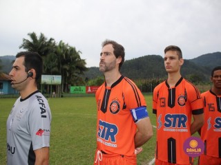 
<a style='margin-left: 5px;' class='btn btn-xs btn-social btn-facebook' href='https://www.facebook.com/sharer/sharer.php?u=https://www.boladovale.com.br/imgs/800-800-90/conteudo/fotos/1587/img6631.jpg' rel='popup' data-width='500' data-height='400'><i class='fa fa-facebook'></i>Compartilhar <span class='hidden-xs'>no Facebook</span>
</a> 
<a class='btn btn-default btn-xs' target='_blank' href='imgs/800-800-90/conteudo/fotos/1587/img6631.jpg'>
<span class='glyphicon glyphicon-cloud-download'></span> Salvar
</a> 
<span></span>