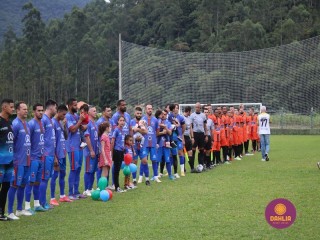 
<a style='margin-left: 5px;' class='btn btn-xs btn-social btn-facebook' href='https://www.facebook.com/sharer/sharer.php?u=https://www.boladovale.com.br/imgs/800-800-90/conteudo/fotos/1587/img6656.jpg' rel='popup' data-width='500' data-height='400'><i class='fa fa-facebook'></i>Compartilhar <span class='hidden-xs'>no Facebook</span>
</a> 
<a class='btn btn-default btn-xs' target='_blank' href='imgs/800-800-90/conteudo/fotos/1587/img6656.jpg'>
<span class='glyphicon glyphicon-cloud-download'></span> Salvar
</a> 
<span></span>