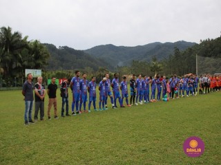 
<a style='margin-left: 5px;' class='btn btn-xs btn-social btn-facebook' href='https://www.facebook.com/sharer/sharer.php?u=https://www.boladovale.com.br/imgs/800-800-90/conteudo/fotos/1587/img6658.jpg' rel='popup' data-width='500' data-height='400'><i class='fa fa-facebook'></i>Compartilhar <span class='hidden-xs'>no Facebook</span>
</a> 
<a class='btn btn-default btn-xs' target='_blank' href='imgs/800-800-90/conteudo/fotos/1587/img6658.jpg'>
<span class='glyphicon glyphicon-cloud-download'></span> Salvar
</a> 
<span></span>