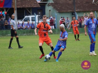 
<a style='margin-left: 5px;' class='btn btn-xs btn-social btn-facebook' href='https://www.facebook.com/sharer/sharer.php?u=https://www.boladovale.com.br/imgs/800-800-90/conteudo/fotos/1587/img6701.jpg' rel='popup' data-width='500' data-height='400'><i class='fa fa-facebook'></i>Compartilhar <span class='hidden-xs'>no Facebook</span>
</a> 
<a class='btn btn-default btn-xs' target='_blank' href='imgs/800-800-90/conteudo/fotos/1587/img6701.jpg'>
<span class='glyphicon glyphicon-cloud-download'></span> Salvar
</a> 
<span></span>