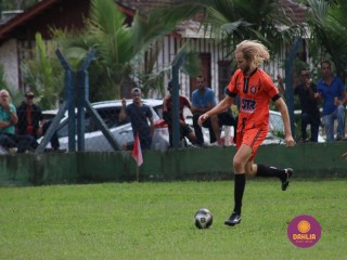 
<a style='margin-left: 5px;' class='btn btn-xs btn-social btn-facebook' href='https://www.facebook.com/sharer/sharer.php?u=https://www.boladovale.com.br/imgs/800-800-90/conteudo/fotos/1587/img6745.jpg' rel='popup' data-width='500' data-height='400'><i class='fa fa-facebook'></i>Compartilhar <span class='hidden-xs'>no Facebook</span>
</a> 
<a class='btn btn-default btn-xs' target='_blank' href='imgs/800-800-90/conteudo/fotos/1587/img6745.jpg'>
<span class='glyphicon glyphicon-cloud-download'></span> Salvar
</a> 
<span></span>