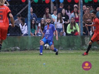 
<a style='margin-left: 5px;' class='btn btn-xs btn-social btn-facebook' href='https://www.facebook.com/sharer/sharer.php?u=https://www.boladovale.com.br/imgs/800-800-90/conteudo/fotos/1587/img6886.jpg' rel='popup' data-width='500' data-height='400'><i class='fa fa-facebook'></i>Compartilhar <span class='hidden-xs'>no Facebook</span>
</a> 
<a class='btn btn-default btn-xs' target='_blank' href='imgs/800-800-90/conteudo/fotos/1587/img6886.jpg'>
<span class='glyphicon glyphicon-cloud-download'></span> Salvar
</a> 
<span></span>