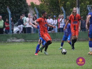 
<a style='margin-left: 5px;' class='btn btn-xs btn-social btn-facebook' href='https://www.facebook.com/sharer/sharer.php?u=https://www.boladovale.com.br/imgs/800-800-90/conteudo/fotos/1587/img6889.jpg' rel='popup' data-width='500' data-height='400'><i class='fa fa-facebook'></i>Compartilhar <span class='hidden-xs'>no Facebook</span>
</a> 
<a class='btn btn-default btn-xs' target='_blank' href='imgs/800-800-90/conteudo/fotos/1587/img6889.jpg'>
<span class='glyphicon glyphicon-cloud-download'></span> Salvar
</a> 
<span></span>