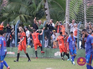 
<a style='margin-left: 5px;' class='btn btn-xs btn-social btn-facebook' href='https://www.facebook.com/sharer/sharer.php?u=https://www.boladovale.com.br/imgs/800-800-90/conteudo/fotos/1587/img6894.jpg' rel='popup' data-width='500' data-height='400'><i class='fa fa-facebook'></i>Compartilhar <span class='hidden-xs'>no Facebook</span>
</a> 
<a class='btn btn-default btn-xs' target='_blank' href='imgs/800-800-90/conteudo/fotos/1587/img6894.jpg'>
<span class='glyphicon glyphicon-cloud-download'></span> Salvar
</a> 
<span></span>