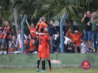 
<a style='margin-left: 5px;' class='btn btn-xs btn-social btn-facebook' href='https://www.facebook.com/sharer/sharer.php?u=https://www.boladovale.com.br/imgs/800-800-90/conteudo/fotos/1587/img6901.jpg' rel='popup' data-width='500' data-height='400'><i class='fa fa-facebook'></i>Compartilhar <span class='hidden-xs'>no Facebook</span>
</a> 
<a class='btn btn-default btn-xs' target='_blank' href='imgs/800-800-90/conteudo/fotos/1587/img6901.jpg'>
<span class='glyphicon glyphicon-cloud-download'></span> Salvar
</a> 
<span></span>