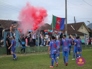 
<a style='margin-left: 5px;' class='btn btn-xs btn-social btn-facebook' href='https://www.facebook.com/sharer/sharer.php?u=https://www.boladovale.com.br/imgs/800-800-90/conteudo/fotos/1587/img6974.jpg' rel='popup' data-width='500' data-height='400'><i class='fa fa-facebook'></i>Compartilhar <span class='hidden-xs'>no Facebook</span>
</a> 
<a class='btn btn-default btn-xs' target='_blank' href='imgs/800-800-90/conteudo/fotos/1587/img6974.jpg'>
<span class='glyphicon glyphicon-cloud-download'></span> Salvar
</a> 
<span></span>