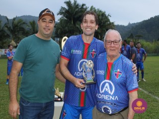 
<a style='margin-left: 5px;' class='btn btn-xs btn-social btn-facebook' href='https://www.facebook.com/sharer/sharer.php?u=https://www.boladovale.com.br/imgs/800-800-90/conteudo/fotos/1588/img6986.jpg' rel='popup' data-width='500' data-height='400'><i class='fa fa-facebook'></i>Compartilhar <span class='hidden-xs'>no Facebook</span>
</a> 
<a class='btn btn-default btn-xs' target='_blank' href='imgs/800-800-90/conteudo/fotos/1588/img6986.jpg'>
<span class='glyphicon glyphicon-cloud-download'></span> Salvar
</a> 
<span></span>