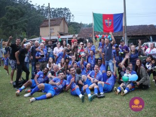 
<a style='margin-left: 5px;' class='btn btn-xs btn-social btn-facebook' href='https://www.facebook.com/sharer/sharer.php?u=https://www.boladovale.com.br/imgs/800-800-90/conteudo/fotos/1588/img7034.jpg' rel='popup' data-width='500' data-height='400'><i class='fa fa-facebook'></i>Compartilhar <span class='hidden-xs'>no Facebook</span>
</a> 
<a class='btn btn-default btn-xs' target='_blank' href='imgs/800-800-90/conteudo/fotos/1588/img7034.jpg'>
<span class='glyphicon glyphicon-cloud-download'></span> Salvar
</a> 
<span></span>