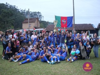 
<a style='margin-left: 5px;' class='btn btn-xs btn-social btn-facebook' href='https://www.facebook.com/sharer/sharer.php?u=https://www.boladovale.com.br/imgs/800-800-90/conteudo/fotos/1588/img7043.jpg' rel='popup' data-width='500' data-height='400'><i class='fa fa-facebook'></i>Compartilhar <span class='hidden-xs'>no Facebook</span>
</a> 
<a class='btn btn-default btn-xs' target='_blank' href='imgs/800-800-90/conteudo/fotos/1588/img7043.jpg'>
<span class='glyphicon glyphicon-cloud-download'></span> Salvar
</a> 
<span></span>