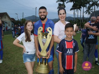 
<a style='margin-left: 5px;' class='btn btn-xs btn-social btn-facebook' href='https://www.facebook.com/sharer/sharer.php?u=https://www.boladovale.com.br/imgs/800-800-90/conteudo/fotos/1588/img7054.jpg' rel='popup' data-width='500' data-height='400'><i class='fa fa-facebook'></i>Compartilhar <span class='hidden-xs'>no Facebook</span>
</a> 
<a class='btn btn-default btn-xs' target='_blank' href='imgs/800-800-90/conteudo/fotos/1588/img7054.jpg'>
<span class='glyphicon glyphicon-cloud-download'></span> Salvar
</a> 
<span></span>