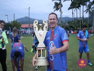 
<a style='margin-left: 5px;' class='btn btn-xs btn-social btn-facebook' href='https://www.facebook.com/sharer/sharer.php?u=https://www.boladovale.com.br/imgs/800-800-90/conteudo/fotos/1588/img7075.jpg' rel='popup' data-width='500' data-height='400'><i class='fa fa-facebook'></i>Compartilhar <span class='hidden-xs'>no Facebook</span>
</a> 
<a class='btn btn-default btn-xs' target='_blank' href='imgs/800-800-90/conteudo/fotos/1588/img7075.jpg'>
<span class='glyphicon glyphicon-cloud-download'></span> Salvar
</a> 
<span></span>