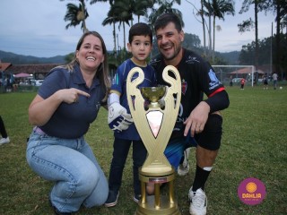 
<a style='margin-left: 5px;' class='btn btn-xs btn-social btn-facebook' href='https://www.facebook.com/sharer/sharer.php?u=https://www.boladovale.com.br/imgs/800-800-90/conteudo/fotos/1588/img7085.jpg' rel='popup' data-width='500' data-height='400'><i class='fa fa-facebook'></i>Compartilhar <span class='hidden-xs'>no Facebook</span>
</a> 
<a class='btn btn-default btn-xs' target='_blank' href='imgs/800-800-90/conteudo/fotos/1588/img7085.jpg'>
<span class='glyphicon glyphicon-cloud-download'></span> Salvar
</a> 
<span></span>