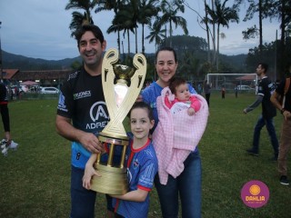 
<a style='margin-left: 5px;' class='btn btn-xs btn-social btn-facebook' href='https://www.facebook.com/sharer/sharer.php?u=https://www.boladovale.com.br/imgs/800-800-90/conteudo/fotos/1588/img7102.jpg' rel='popup' data-width='500' data-height='400'><i class='fa fa-facebook'></i>Compartilhar <span class='hidden-xs'>no Facebook</span>
</a> 
<a class='btn btn-default btn-xs' target='_blank' href='imgs/800-800-90/conteudo/fotos/1588/img7102.jpg'>
<span class='glyphicon glyphicon-cloud-download'></span> Salvar
</a> 
<span></span>