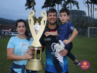 
<a style='margin-left: 5px;' class='btn btn-xs btn-social btn-facebook' href='https://www.facebook.com/sharer/sharer.php?u=https://www.boladovale.com.br/imgs/800-800-90/conteudo/fotos/1588/img7107.jpg' rel='popup' data-width='500' data-height='400'><i class='fa fa-facebook'></i>Compartilhar <span class='hidden-xs'>no Facebook</span>
</a> 
<a class='btn btn-default btn-xs' target='_blank' href='imgs/800-800-90/conteudo/fotos/1588/img7107.jpg'>
<span class='glyphicon glyphicon-cloud-download'></span> Salvar
</a> 
<span></span>