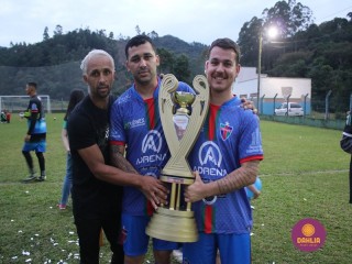 
<a style='margin-left: 5px;' class='btn btn-xs btn-social btn-facebook' href='https://www.facebook.com/sharer/sharer.php?u=https://www.boladovale.com.br/imgs/800-800-90/conteudo/fotos/1588/img7162.jpg' rel='popup' data-width='500' data-height='400'><i class='fa fa-facebook'></i>Compartilhar <span class='hidden-xs'>no Facebook</span>
</a> 
<a class='btn btn-default btn-xs' target='_blank' href='imgs/800-800-90/conteudo/fotos/1588/img7162.jpg'>
<span class='glyphicon glyphicon-cloud-download'></span> Salvar
</a> 
<span></span>