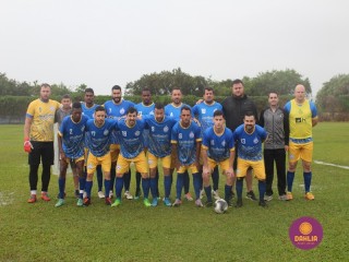 
<a style='margin-left: 5px;' class='btn btn-xs btn-social btn-facebook' href='https://www.facebook.com/sharer/sharer.php?u=https://www.boladovale.com.br/imgs/800-800-90/conteudo/fotos/1589/img9339.jpg' rel='popup' data-width='500' data-height='400'><i class='fa fa-facebook'></i>Compartilhar <span class='hidden-xs'>no Facebook</span>
</a> 
<a class='btn btn-default btn-xs' target='_blank' href='imgs/800-800-90/conteudo/fotos/1589/img9339.jpg'>
<span class='glyphicon glyphicon-cloud-download'></span> Salvar
</a> 
<span></span>