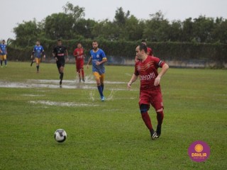 
<a style='margin-left: 5px;' class='btn btn-xs btn-social btn-facebook' href='https://www.facebook.com/sharer/sharer.php?u=https://www.boladovale.com.br/imgs/800-800-90/conteudo/fotos/1589/img9499.jpg' rel='popup' data-width='500' data-height='400'><i class='fa fa-facebook'></i>Compartilhar <span class='hidden-xs'>no Facebook</span>
</a> 
<a class='btn btn-default btn-xs' target='_blank' href='imgs/800-800-90/conteudo/fotos/1589/img9499.jpg'>
<span class='glyphicon glyphicon-cloud-download'></span> Salvar
</a> 
<span></span>