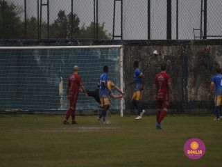 
<a style='margin-left: 5px;' class='btn btn-xs btn-social btn-facebook' href='https://www.facebook.com/sharer/sharer.php?u=https://www.boladovale.com.br/imgs/800-800-90/conteudo/fotos/1589/img9533.jpg' rel='popup' data-width='500' data-height='400'><i class='fa fa-facebook'></i>Compartilhar <span class='hidden-xs'>no Facebook</span>
</a> 
<a class='btn btn-default btn-xs' target='_blank' href='imgs/800-800-90/conteudo/fotos/1589/img9533.jpg'>
<span class='glyphicon glyphicon-cloud-download'></span> Salvar
</a> 
<span></span>