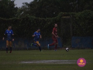 
<a style='margin-left: 5px;' class='btn btn-xs btn-social btn-facebook' href='https://www.facebook.com/sharer/sharer.php?u=https://www.boladovale.com.br/imgs/800-800-90/conteudo/fotos/1589/img9554.jpg' rel='popup' data-width='500' data-height='400'><i class='fa fa-facebook'></i>Compartilhar <span class='hidden-xs'>no Facebook</span>
</a> 
<a class='btn btn-default btn-xs' target='_blank' href='imgs/800-800-90/conteudo/fotos/1589/img9554.jpg'>
<span class='glyphicon glyphicon-cloud-download'></span> Salvar
</a> 
<span></span>