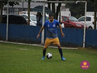 
<a style='margin-left: 5px;' class='btn btn-xs btn-social btn-facebook' href='https://www.facebook.com/sharer/sharer.php?u=https://www.boladovale.com.br/imgs/800-800-90/conteudo/fotos/1589/img9578.jpg' rel='popup' data-width='500' data-height='400'><i class='fa fa-facebook'></i>Compartilhar <span class='hidden-xs'>no Facebook</span>
</a> 
<a class='btn btn-default btn-xs' target='_blank' href='imgs/800-800-90/conteudo/fotos/1589/img9578.jpg'>
<span class='glyphicon glyphicon-cloud-download'></span> Salvar
</a> 
<span></span>