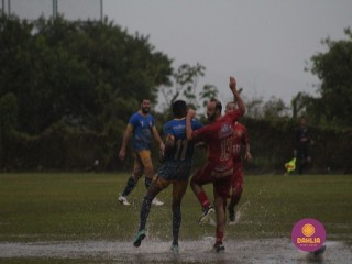 
<a style='margin-left: 5px;' class='btn btn-xs btn-social btn-facebook' href='https://www.facebook.com/sharer/sharer.php?u=https://www.boladovale.com.br/imgs/800-800-90/conteudo/fotos/1589/img9655.jpg' rel='popup' data-width='500' data-height='400'><i class='fa fa-facebook'></i>Compartilhar <span class='hidden-xs'>no Facebook</span>
</a> 
<a class='btn btn-default btn-xs' target='_blank' href='imgs/800-800-90/conteudo/fotos/1589/img9655.jpg'>
<span class='glyphicon glyphicon-cloud-download'></span> Salvar
</a> 
<span></span>