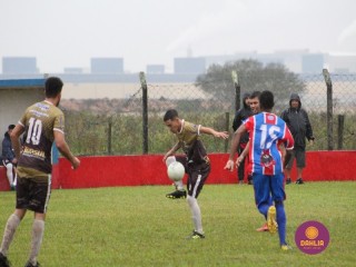 
<a style='margin-left: 5px;' class='btn btn-xs btn-social btn-facebook' href='https://www.facebook.com/sharer/sharer.php?u=https://www.boladovale.com.br/imgs/800-800-90/conteudo/fotos/1590/img9395.jpg' rel='popup' data-width='500' data-height='400'><i class='fa fa-facebook'></i>Compartilhar <span class='hidden-xs'>no Facebook</span>
</a> 
<a class='btn btn-default btn-xs' target='_blank' href='imgs/800-800-90/conteudo/fotos/1590/img9395.jpg'>
<span class='glyphicon glyphicon-cloud-download'></span> Salvar
</a> 
<span></span>