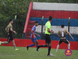 
<a style='margin-left: 5px;' class='btn btn-xs btn-social btn-facebook' href='https://www.facebook.com/sharer/sharer.php?u=https://www.boladovale.com.br/imgs/800-800-90/conteudo/fotos/1590/img9403.jpg' rel='popup' data-width='500' data-height='400'><i class='fa fa-facebook'></i>Compartilhar <span class='hidden-xs'>no Facebook</span>
</a> 
<a class='btn btn-default btn-xs' target='_blank' href='imgs/800-800-90/conteudo/fotos/1590/img9403.jpg'>
<span class='glyphicon glyphicon-cloud-download'></span> Salvar
</a> 
<span></span>