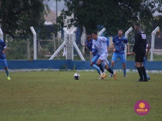 
<a style='margin-left: 5px;' class='btn btn-xs btn-social btn-facebook' href='https://www.facebook.com/sharer/sharer.php?u=https://www.boladovale.com.br/imgs/800-800-90/conteudo/fotos/1591/img7170.jpg' rel='popup' data-width='500' data-height='400'><i class='fa fa-facebook'></i>Compartilhar <span class='hidden-xs'>no Facebook</span>
</a> 
<a class='btn btn-default btn-xs' target='_blank' href='imgs/800-800-90/conteudo/fotos/1591/img7170.jpg'>
<span class='glyphicon glyphicon-cloud-download'></span> Salvar
</a> 
<span></span>