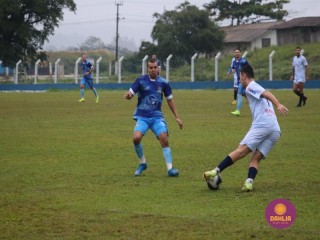 
<a style='margin-left: 5px;' class='btn btn-xs btn-social btn-facebook' href='https://www.facebook.com/sharer/sharer.php?u=https://www.boladovale.com.br/imgs/800-800-90/conteudo/fotos/1591/img7183.jpg' rel='popup' data-width='500' data-height='400'><i class='fa fa-facebook'></i>Compartilhar <span class='hidden-xs'>no Facebook</span>
</a> 
<a class='btn btn-default btn-xs' target='_blank' href='imgs/800-800-90/conteudo/fotos/1591/img7183.jpg'>
<span class='glyphicon glyphicon-cloud-download'></span> Salvar
</a> 
<span></span>
